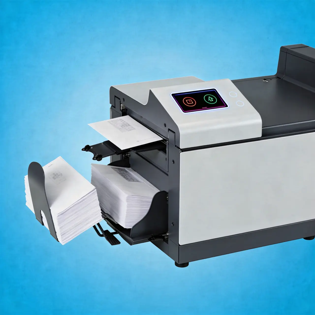 Couverteermachine voor machinaal invouwen van brieven en mailings